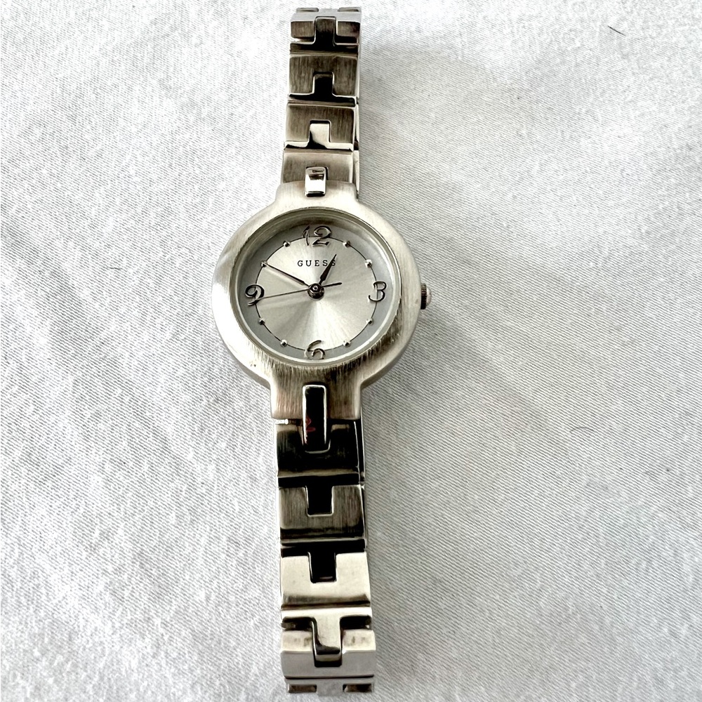 GUESS silver tone watch❤️